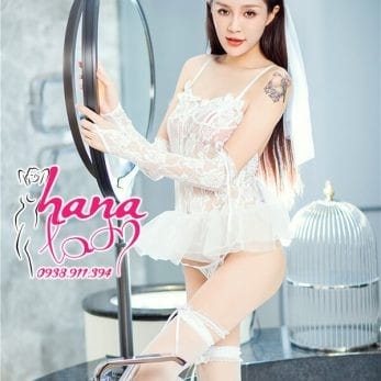 Nàng ngực khủng nên mặc đồ ngủ cosplay như thế nào? 3 đồ ngủ cosplay cô dâu