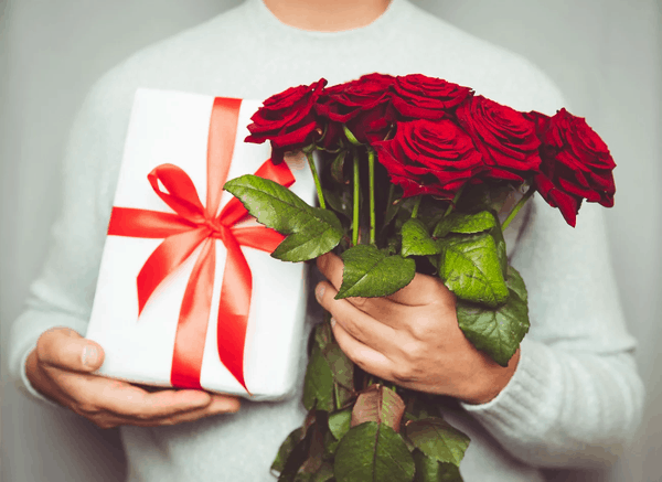 ngày lễ tình nhân là ngày mấy | Flash Wanted 9 Hoa hồng trong ngày Valentine bắt nguồn từ Thụy Điển