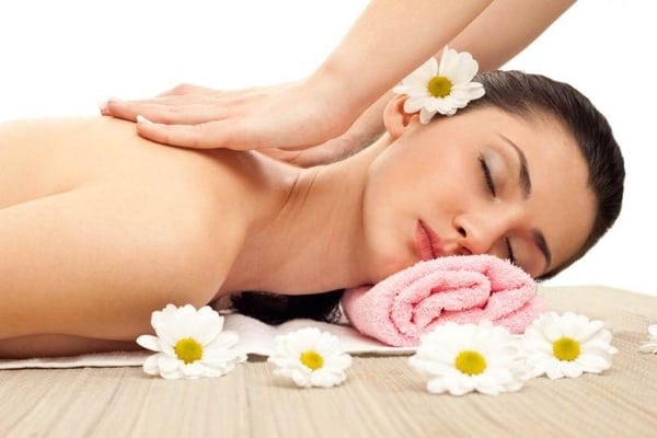 Massage Yoni là gì? Đưa nàng lên đỉnh với Massage Yoni. 1 massage vùng kín nữ giới