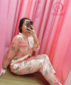 Pijama lụa satin họa tiết mèo hồng PJ291 7 Pijama lụa satin họa tiết mèo hồng PJ291 13
