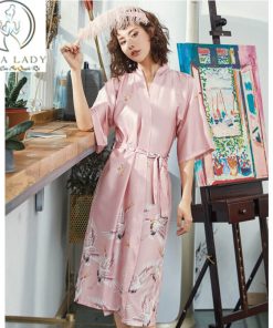 Áo choàng ngủ lụa họa tiết chim hạc cao cấp VN210D 4 Áo choàng ngủ lụa họa tiết chim hạc cao cấp VN210D 7