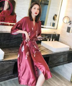 Áo choàng ngủ lụa tơ xương cá cao cấp VN391 7 Áo choàng ngủ lụa tơ xương cá cao cấp VN391 13