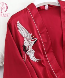 Áo choàng ngủ lụa tơ họa tiết chim hạc cao cấp VN380 3 Áo choàng ngủ lụa tơ họa tiết chim hạc cao cấp VN380 8