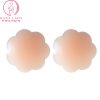 Miếng dán nhũ hoa silicon cao cấp hình hoa (có miếng thông hơi đầu ti) DT04 2 Miếng dán nhũ hoa silicon cao cấp hình hoa (có miếng thông hơi đầu ti) DT04 2