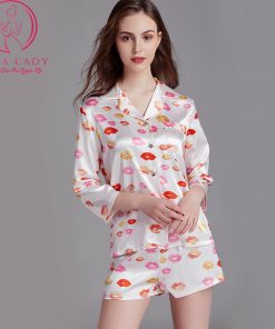 Pijama lụa tay lỡ quần cộc họa tiết môi PJ355 4 Pijama lụa tay lỡ quần cộc họa tiết môi PJ355 8