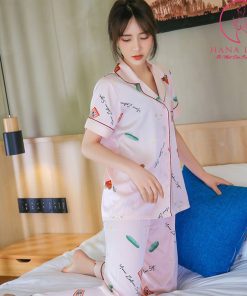 Pijama lụa tơ họa tiết gấu chữ hồng cao cấp PJ365 4 Pijama lụa tơ họa tiết gấu chữ hồng cao cấp PJ365 8