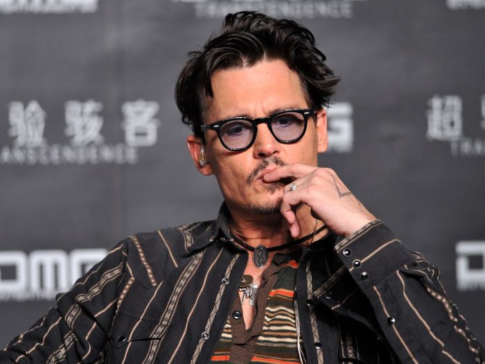 Johnny Depp là nam diễn viên sở hữu vẻ ngoài điển trai