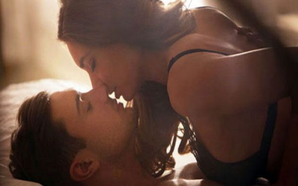 Việc thêm tiếng “mmmmm” sẽ khiến cuộc yêu trở nên nóng bỏng hơn