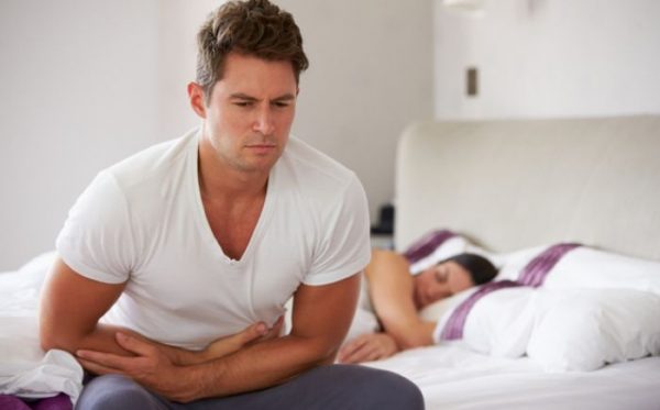 Ngoài phụ nữ thì sau quan hệ nam giới cũng có thể bị đau bụng dưới