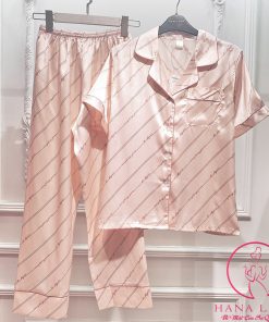 Pijama lụa tơ họa tiết chữ hồng PJ438 3 Pijama lụa tơ họa tiết chữ hồng PJ438 6