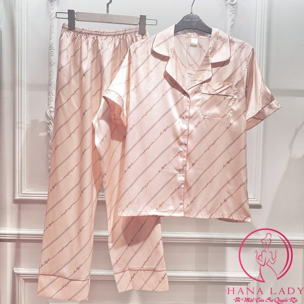 Pijama lụa tơ họa tiết chữ hồng PJ438 6 Pijama lụa tơ họa tiết chữ hồng PJ438 9