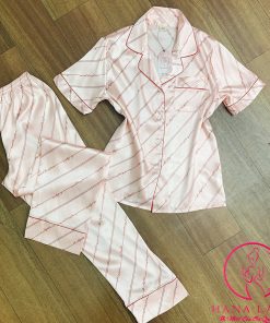 Pijama lụa tơ họa tiết chữ hồng PJ438 4 Pijama lụa tơ họa tiết chữ hồng PJ438 7