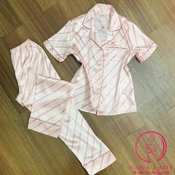 Pijama lụa tơ họa tiết chữ hồng PJ438 7 Pijama lụa tơ họa tiết chữ hồng PJ438 10
