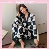 Pijama lụa tơ cổ V mặc nhà chức năng cao cấp họa tiết chữ PJ524B 1 Pijama lụa tơ cổ V mặc nhà chức năng cao cấp họa tiết chữ PJ524B 1