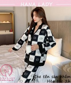 Pijama lụa tơ cổ V mặc nhà chức năng cao cấp họa tiết chữ PJ524B 4 Pijama lụa tơ cổ V mặc nhà chức năng cao cấp họa tiết chữ PJ524B 11