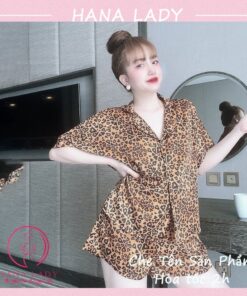 Pijama lụa tay ngắn hè cúc bọc họa tiết hoa văn may kỹ PJ556 3 Pijama lụa tay ngắn hè cúc bọc họa tiết hoa văn may kỹ PJ556 6