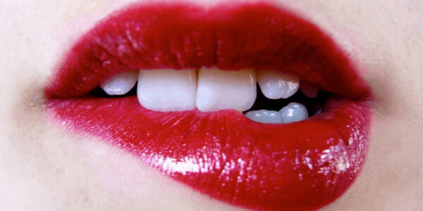 hình ảnh đôi môi nữ quyến rũ