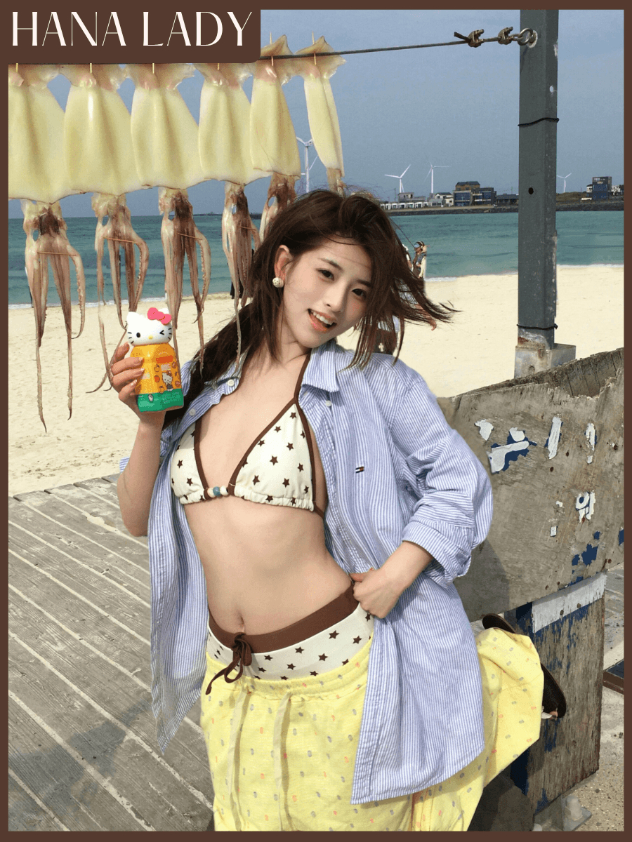 main-08 Bikini 2 Mảnh Đi Biển Màu Vàng Phối Nâu Tây, Set Đồ Bơi Quần Cạp Thấp Họa Tiết Ngôi Sao Hottrend HanaLady - BN182 4